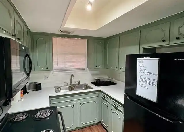 Property at 1427 Tarberry Rd, Houston, TX, 77088, 1 bed, 1 bath, [object Object]
