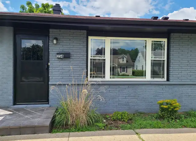 Property at 254 N Slusser St Unit 254, Grayslake, IL, 60030, 2 beds, 1 bath, [object Object]
