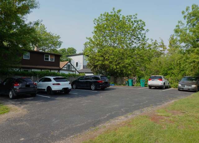 Photo of 254 N Slusser St Unit 254, Grayslake, IL 60030