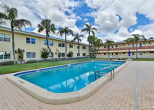 Property at 2900 45th St S #26, Gulfport, FL, 33711, 1 bed, 1 bath, [object Object]