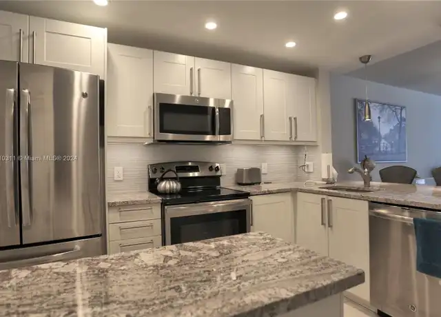 Property at 470 Paradise Isle Blvd #107, Hallandale Beach, FL, 33009, 1 bed, 2 baths, [object Object]