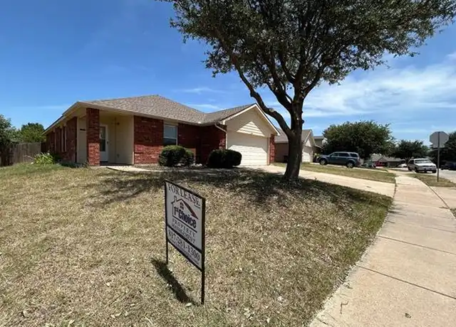 Property at 4888 Parkview Hills Ln, Fort Worth, TX, 76179, 3 beds, 2 baths, [object Object]