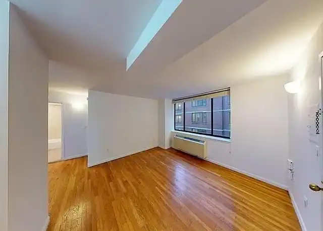 Property at 121 Reade St Unit 7G, New York, NY, 10013, 1 bed, 1 bath, [object Object]
