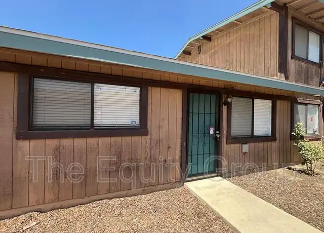 Property at 806 S Court St Unit B, Visalia, CA, 93277, 2 beds, 1 bath, [object Object]