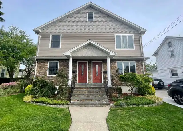 Property at 167 Jackson Ave, Mineola, NY, 11501, 2 beds, 1 bath, [object Object]