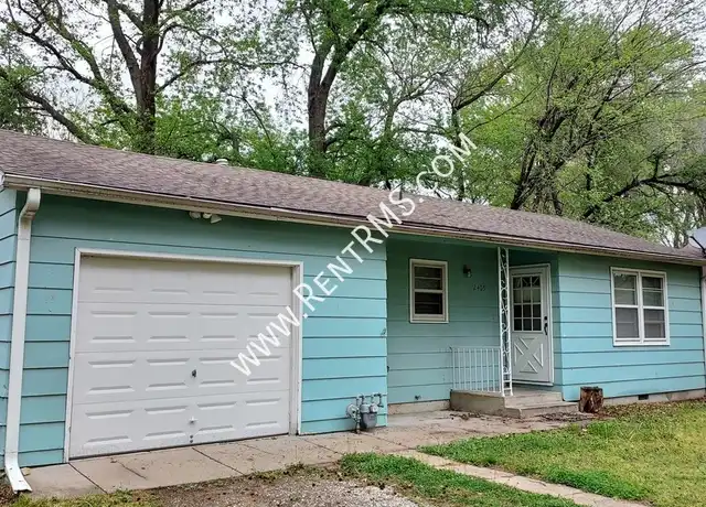 Property at 2405 SW High Ave, Topeka, KS, 66611, 2 beds, 1 bath, [object Object]