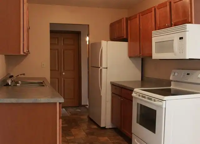 Property at Southview Apartments - 2800 7th St SW, Minot, ND, 58701, 2 beds, 1 bath, [object Object]