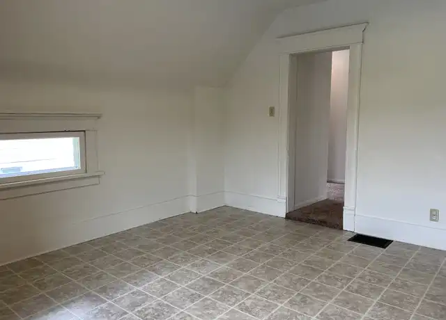 Property at 716 7th Ave N, Fort Dodge, IA, 50501, 1 bed, 1 bath, [object Object]