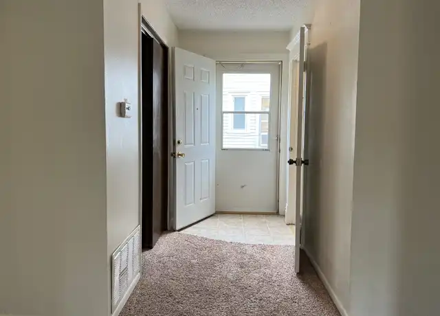 Property at 716 7th Ave N, Fort Dodge, IA, 50501, 1 bed, 1 bath, [object Object]