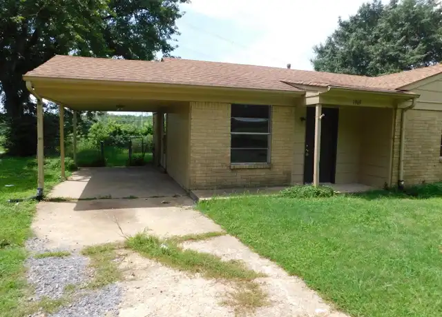 Property at 1969 Dorchester Dr, Southaven, MS, 38671, 3 beds, 1.5 baths, [object Object]