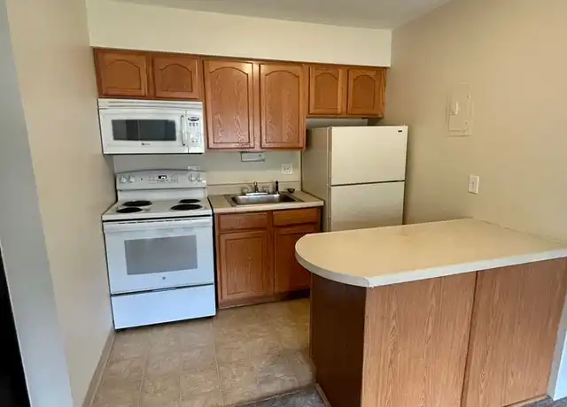 Property at 614 Knoll Dr Apt 7, Norwalk, IA, 50211, 1 bed, 1 bath, [object Object]
