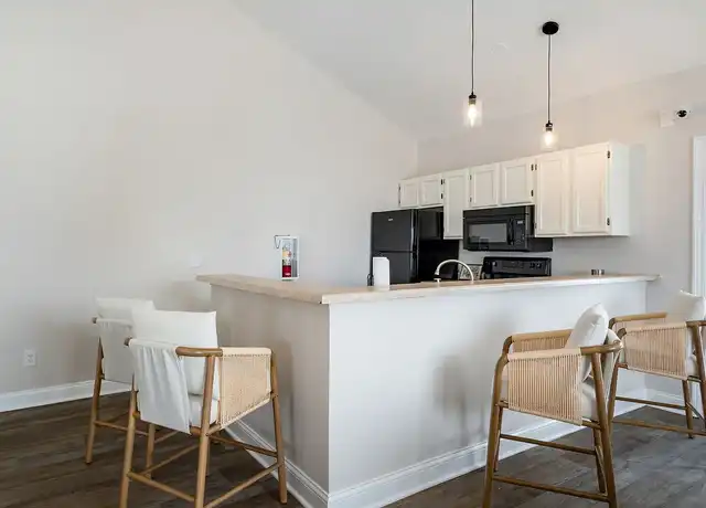 Property at Island Club - 2302 E Wallen Rd, Fort Wayne, IN, 46825, 1 bed, 1 bath, [object Object]