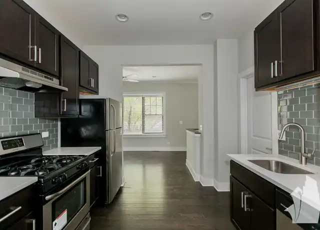 Property at 1952 W Nelson St Unit 1946-3W, Chicago, IL, 60657, 2 beds, 1 bath, [object Object]