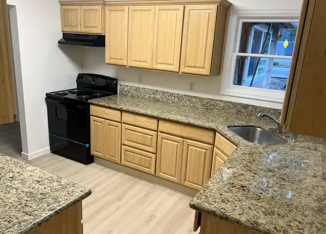 Property at 4662 Carman Dr, Lake Oswego, OR, 97035, 4 beds, 1.5 baths, [object Object]