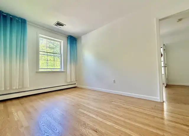 Property at 54 Cedar St, Valhalla, NY, 10595, 1 bed, 1 bath, [object Object]