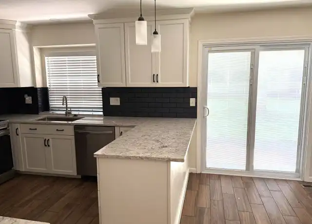 Property at 11740 Oakmont St, Overland Park, KS, 66210, 3 beds, 2 baths, [object Object]
