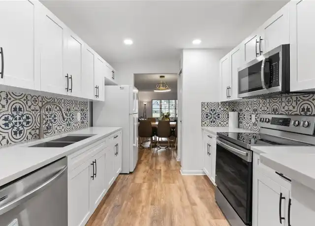 Property at 12750 SW 4th Ct Unit 105J, Pembroke Pines, FL, 33027, 2 beds, 2 baths, [object Object]