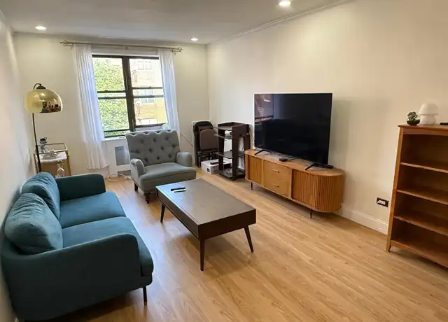 Property at 3420 78th St Unit 5C, Jackson Heights, NY, 11372, 2 beds, 1 bath, [object Object]