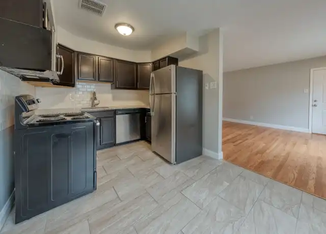 Property at 941 Brookside Ave Unit C, Webster Groves, MO, 63119, 2 beds, 1 bath, [object Object]