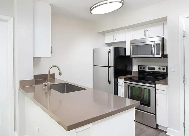 Property at Il Palazzo - 2040 Columbia St, San Diego, CA, 92101, 2 beds, 1-2 bath, [object Object]