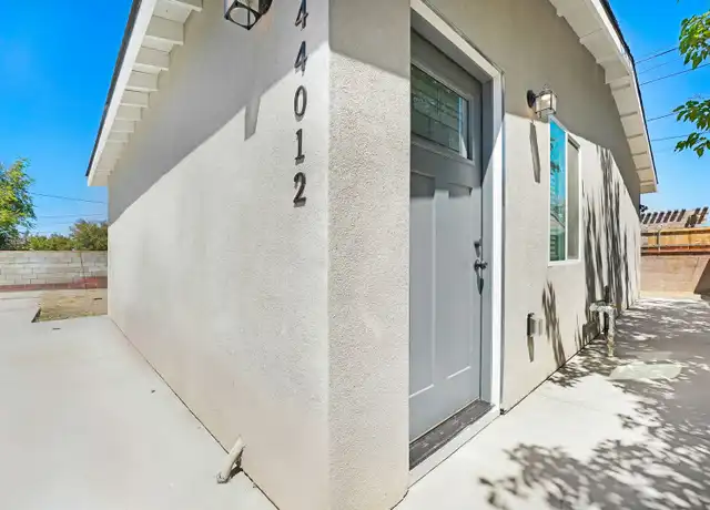 Property at 44014 Hoban Ave Unit 44012, Lancaster, CA, 93534, 2 beds, 1 bath, [object Object]