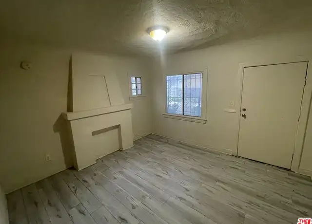 Property at 6009 S Halldale Ave, Los Angeles, CA, 90047, 2 beds, 1 bath, [object Object]