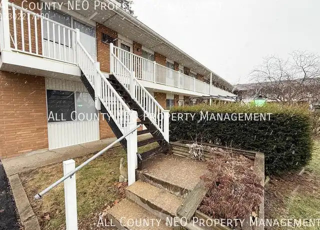 Property at 2615 Ellet Ave Unit 10, Akron, OH, 44312, 1 bed, 1 bath, [object Object]