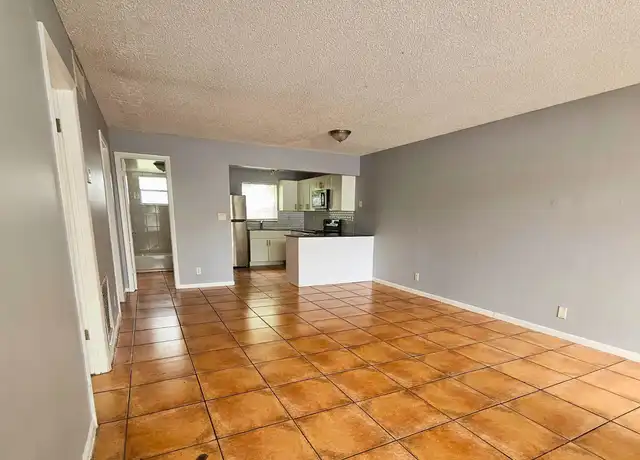 Property at 1440 NW 22nd St Unit 2, Fort Lauderdale, FL, 33311, 2 beds, 1 bath, [object Object]