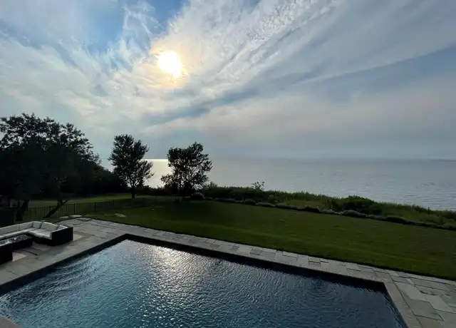 Property at 580 Lloyds Ln, Mattituck, NY, 11952, 3 beds, 5.5 baths, [object Object]
