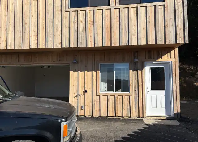 Property at 682 Elm Ave Unit 682 elm, Reedsport, OR, 97467, 2 beds, 2.5 baths, [object Object]