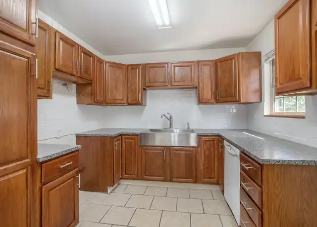 Property at 1419 Lafayette Ave, Kalamazoo, MI, 49006, 6 beds, 3 baths, [object Object]