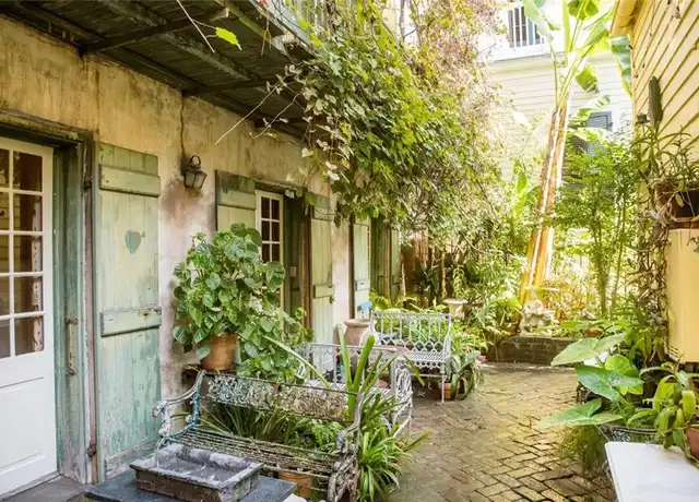 Property at 1111 Bourbon St, New Orleans, LA, 70116, 2 beds, 1 bath, [object Object]