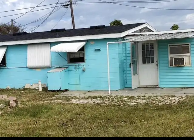 Property at 1177 South Ln, Englewood, FL, 34224, 3 beds, 1 bath, [object Object]