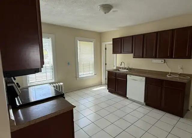 Property at 94 West St Unit 1, Worcester, MA, 01609, 4 beds, 2 baths, [object Object]