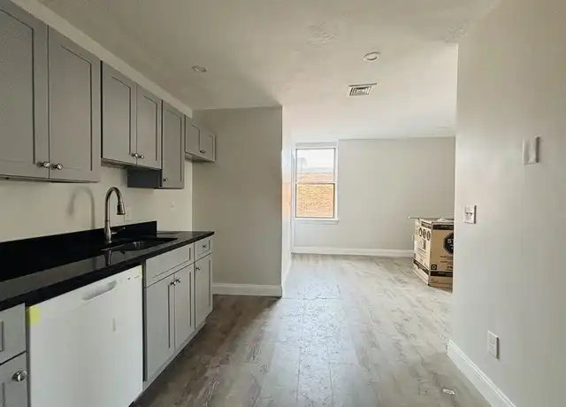 Property at 94 Eastern Ave Unit 3, Malden, MA, 02148, 3 beds, 1 bath, [object Object]