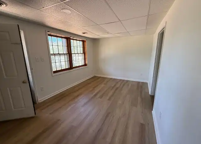Property at 1055 Rives Rd Apt 14, Martinsville, VA, 24112, 2 beds, 1 bath, [object Object]