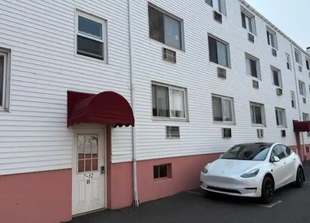 Property at 4 Van Zant St Unit B8, Norwalk, CT, 06855, 1 bed, 1 bath, [object Object]
