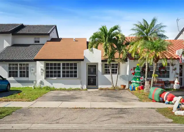 Property at 1114 SE 13th Ter, Homestead, FL, 33035, 2 beds, 2 baths, [object Object]