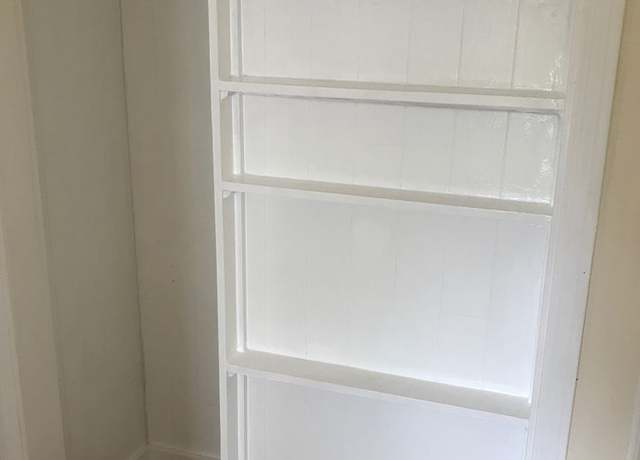 Photo of 22 N Main St, North Grafton, MA 01536