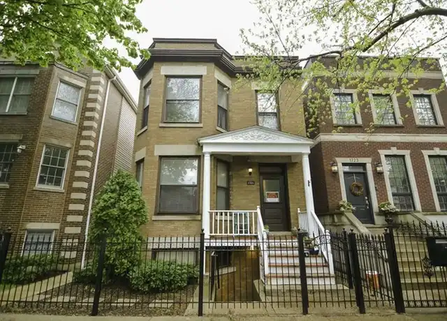 Property at 1721 W Nelson St Unit CH 2, Chicago, IL, 60657, 2 beds, 1 bath, [object Object]