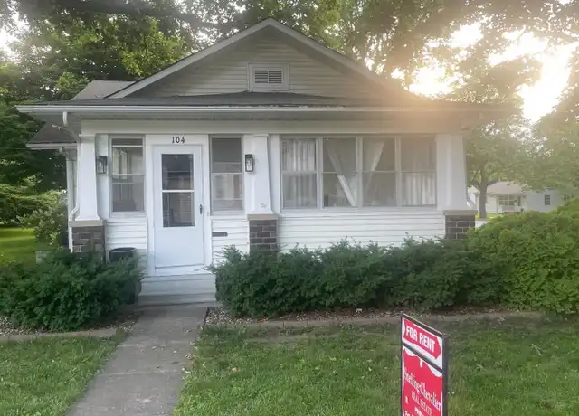 Property at 104 S 9th St, Auburn, IL, 62615, 4 beds, 1.5 baths, [object Object]