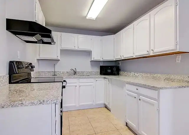Property at 3622 N Garrison St, Tampa, FL, 33619, 1 bed, 1 bath, [object Object]