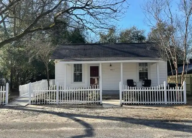 Property at 211 Edgefield Ave, Aiken, SC, 29801, 1 bed, 1 bath, [object Object]
