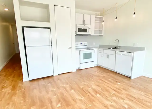 Property at 1719 Walnut St Unit 510, Kansas City, MO, 64108, 1 bed, 1 bath, [object Object]