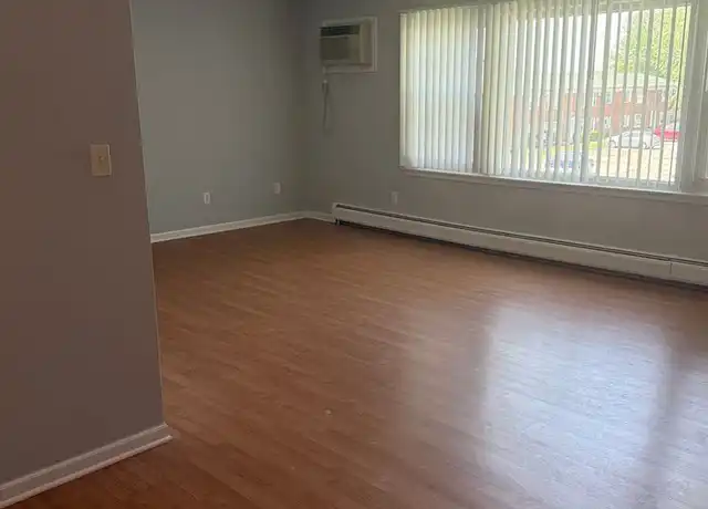 Property at 24 Hillstone Rd Unit 30RW-2, Montgomery, IL, 60538, 2 beds, 1 bath, [object Object]