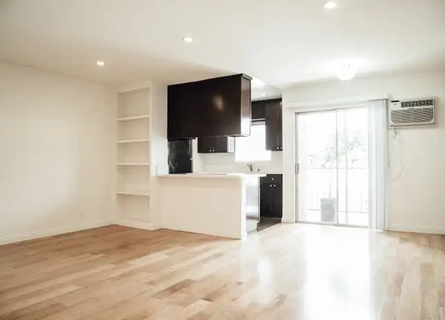 Property at 950 Larrabee St #308, West Hollywood, CA, 90069, 1 bed, 1 bath, [object Object]