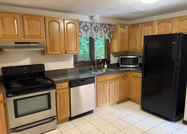 Property at 17 Circle Rd, Lexington, MA, 02420, 4 beds, 1.5 baths, [object Object]