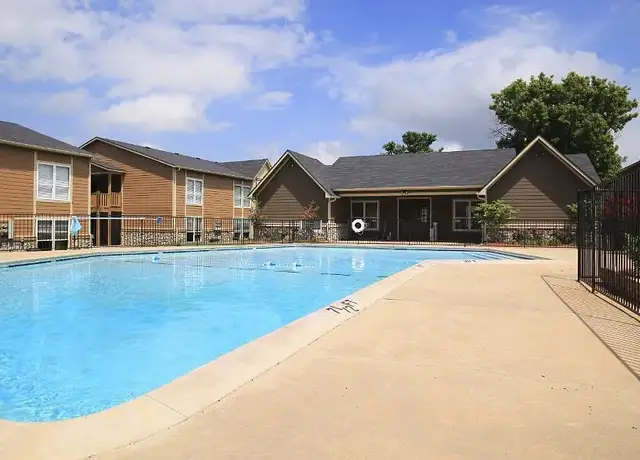 Photo of 1209 W Hefner Rd, Oklahoma City, OK 73114