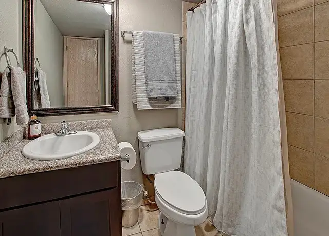 Photo of 1209 W Hefner Rd, Oklahoma City, OK 73114