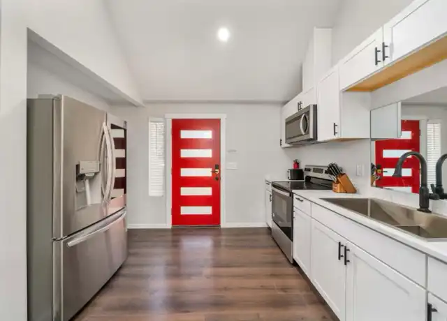 Property at 20621 92nd Ave S Unit 1, Kent, WA, 98031, 2 beds, 1 bath, [object Object]